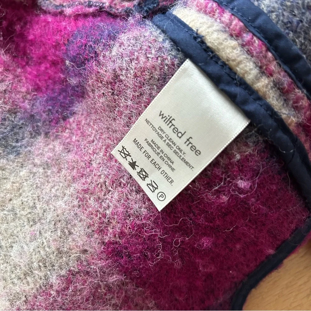 Aritzia excellent preowned